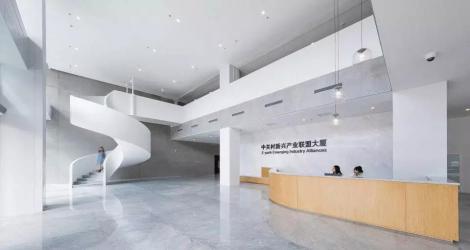 成都海倫天麓銷售中心，東方優(yōu)雅與現(xiàn)代融合的空間縮影！